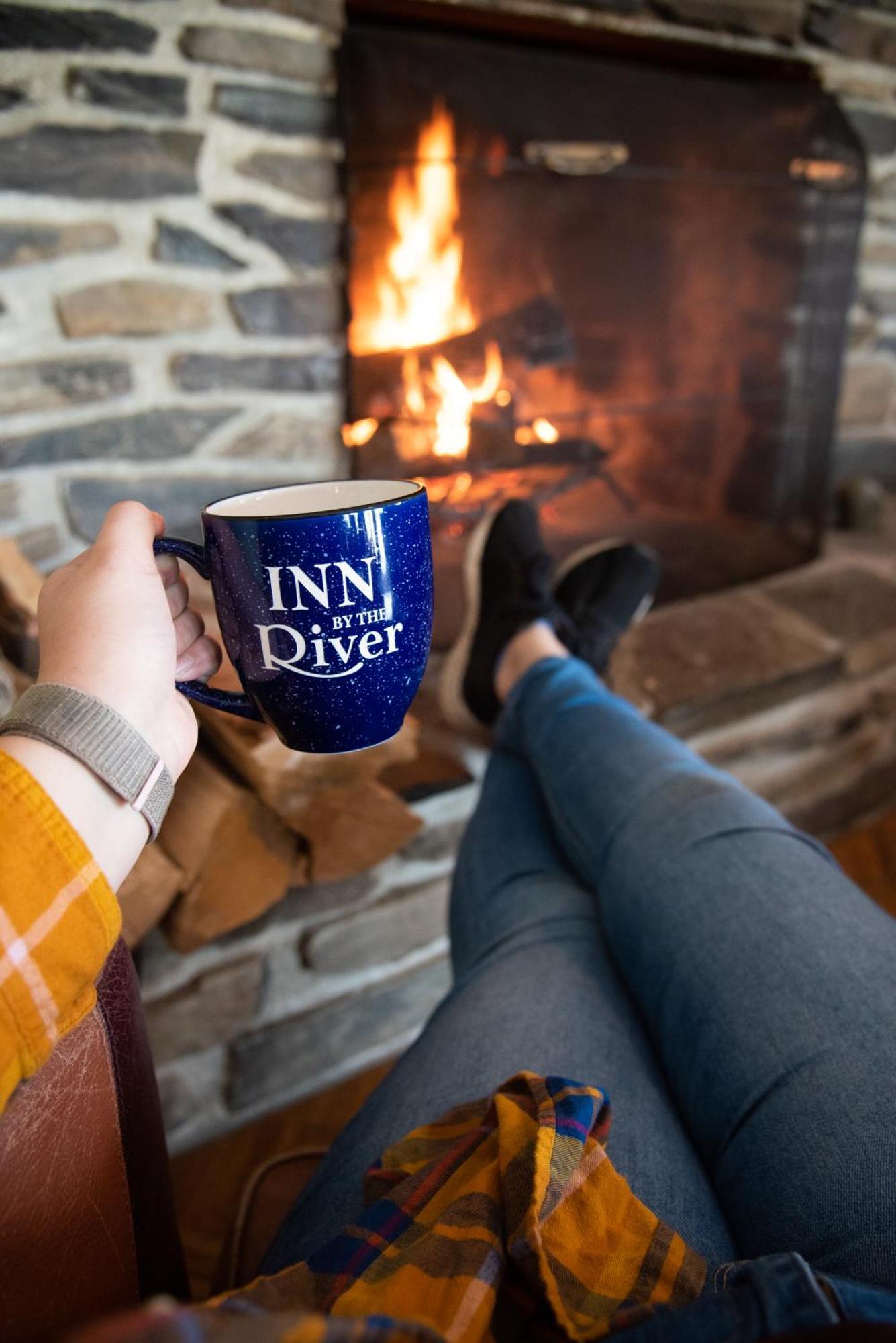 Inn By The River The Forks Bagian luar foto